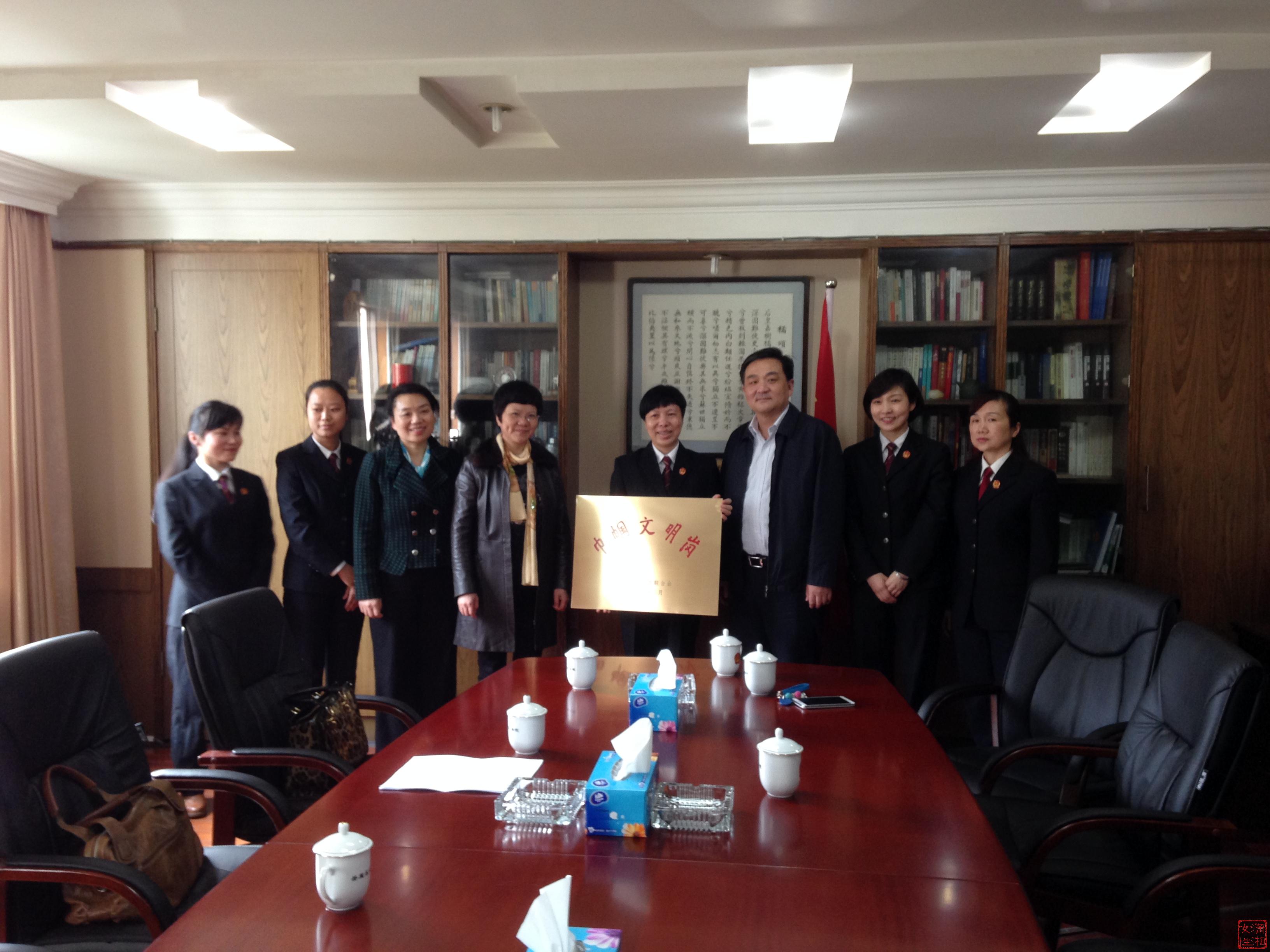 关于个人窗口缴纳社保女性多大年龄退休?-武汉