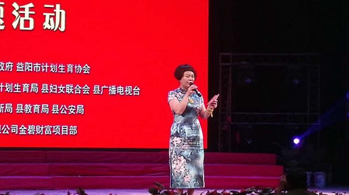 5.24爱心妈妈结对关爱留守儿童活动现场_副本.jpg