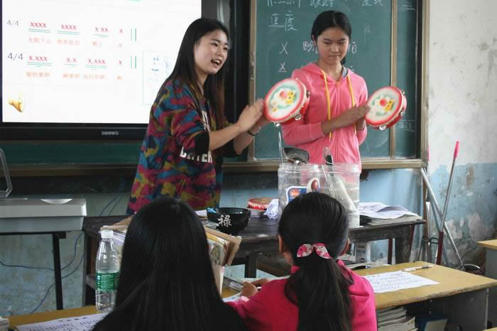 民歌进了乡村音乐课堂.jpg