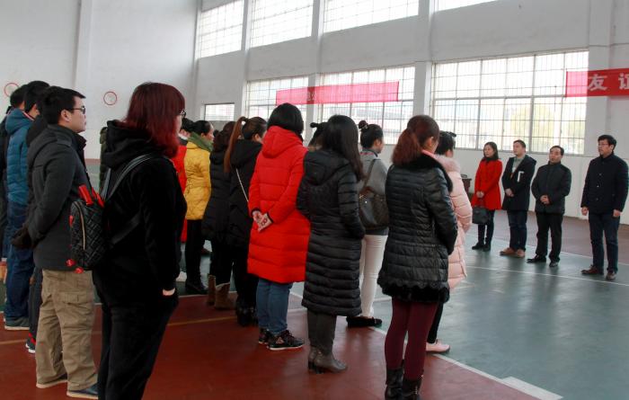 管理区分管妇联工作的领导刘建强在开班仪式讲话.jpg