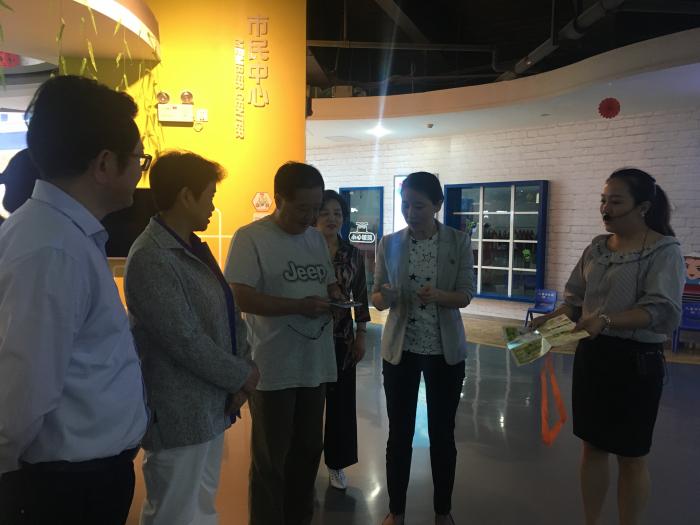 省关工委副主任肖雅瑜在艾肯梦想城调研.JPG