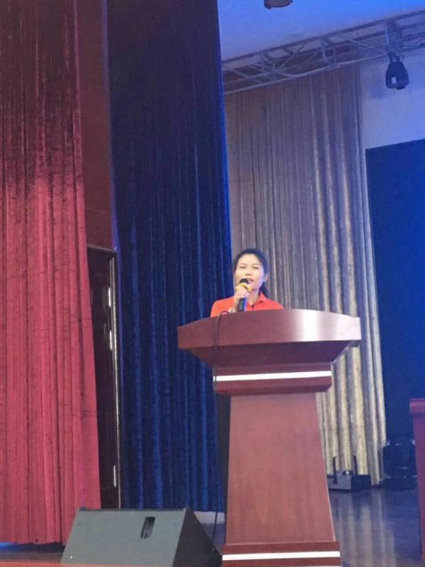 任惠慧宣讲禁毒.jpg