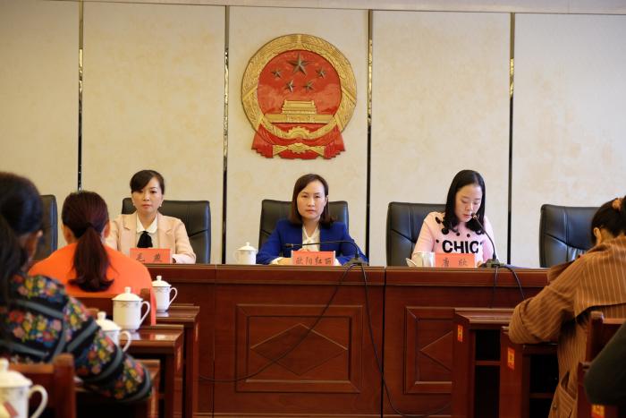 唐讲话.JPG