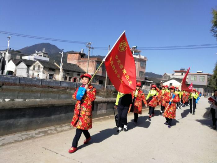 秀岭村人口_东城涡岭村人口
