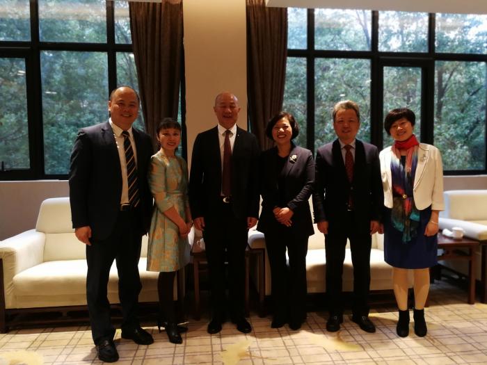 爱尔眼科董事长_爱尔眼科(3)