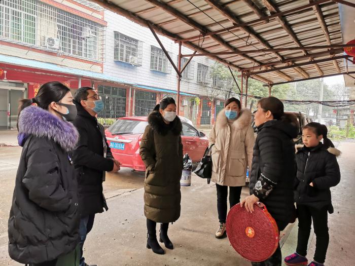 南县茅草街镇"铁娘子"直奔防疫战场最前线