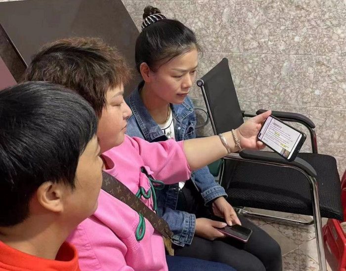 鹤城区妇联组织观看线上家庭教育公益讲座 解读家庭教育促进法2.jpg