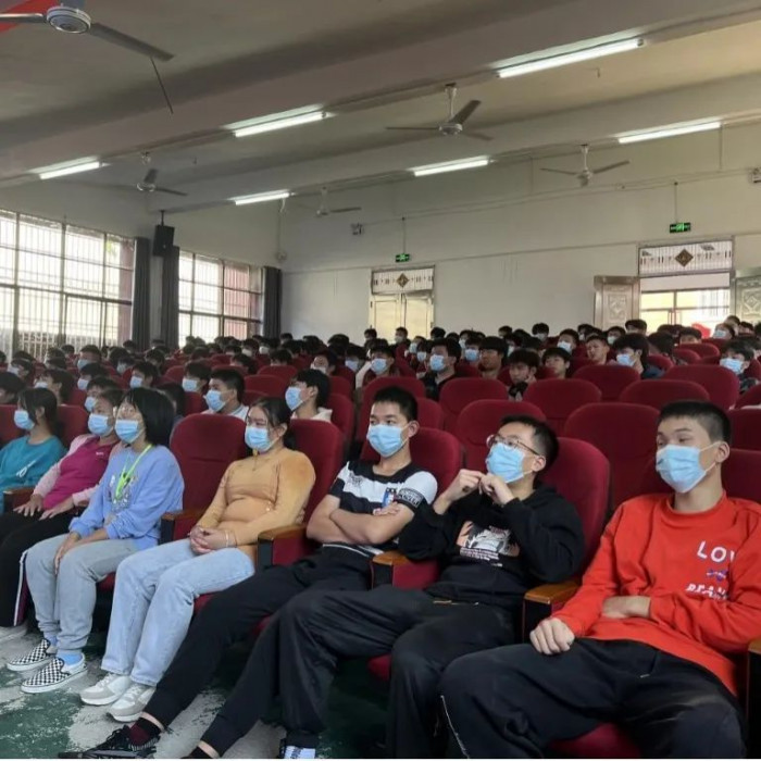 电信反诈宣传进校园4.jpg