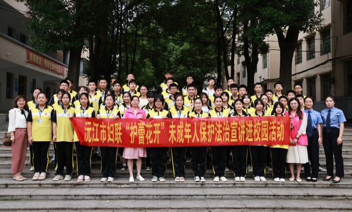 合照_副本.jpg