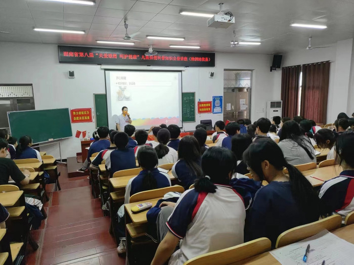 a0272adb2835e14ed8272c204b7333f.jpg