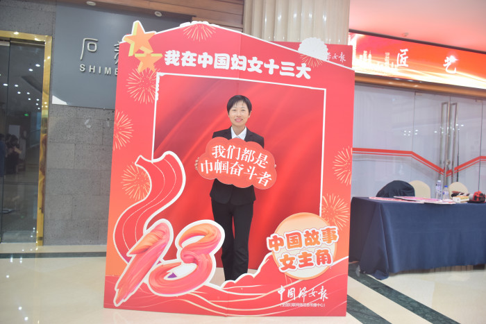 贾琳2.JPG