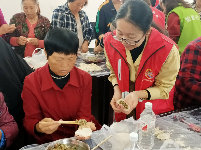 包饺子.jpg