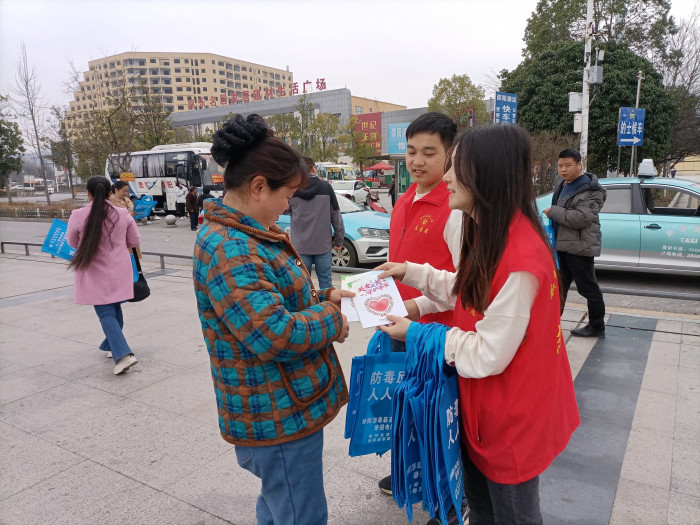 3fcaea8993ec5ffb56ebc8191eeafd5.jpg
