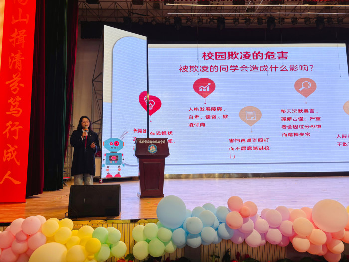 詹赛男律师做法治科普.jpg