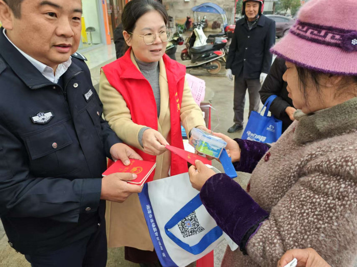白石镇宪法宣传1.jpg