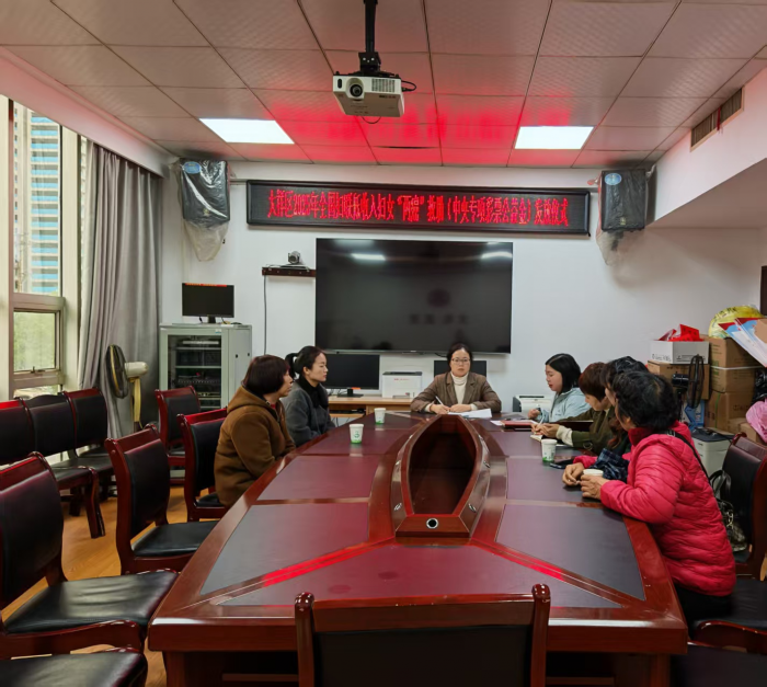 11.10 发放救助金照片(已修图).png