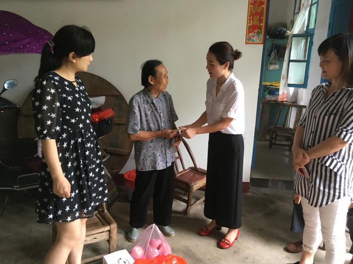 20160701两学一做慰问2.JPG
