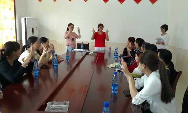 成人咨询小组1.JPG