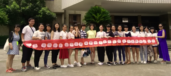 全体志愿者培训结业整装出发.png