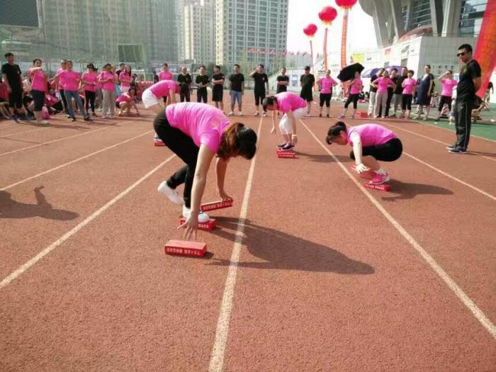 运动现场.jpg