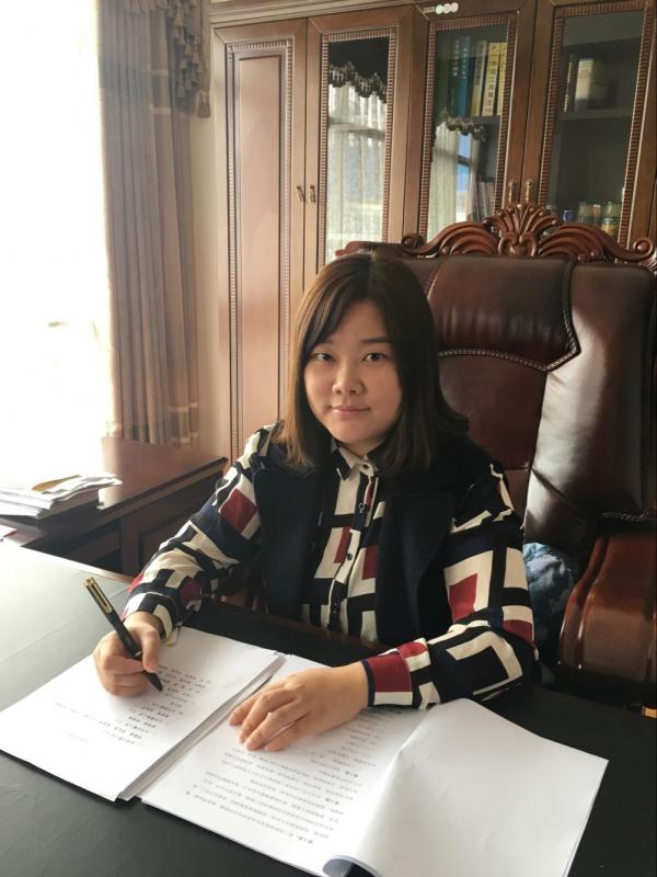 刘俐妍2.jpg