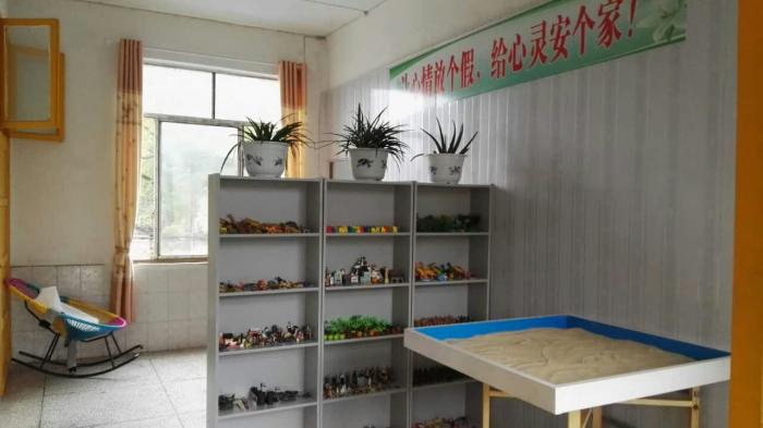 图为“知心屋”一角02.jpg