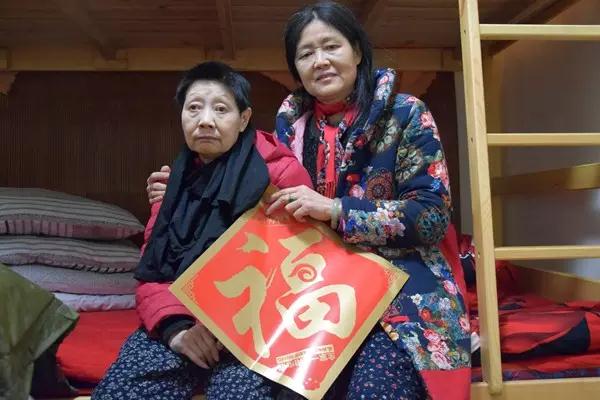 伍家岭郭玉华—郭玉华和姐姐郭美华送上新春祝福.jpg