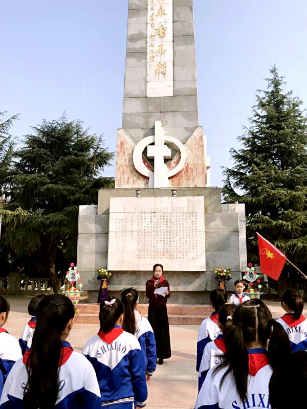 扫墓五.jpg