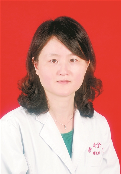 邓琼.jpg