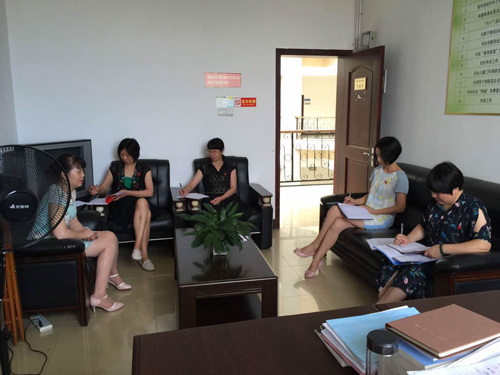 干部成长感恩谁”座谈会.jpg