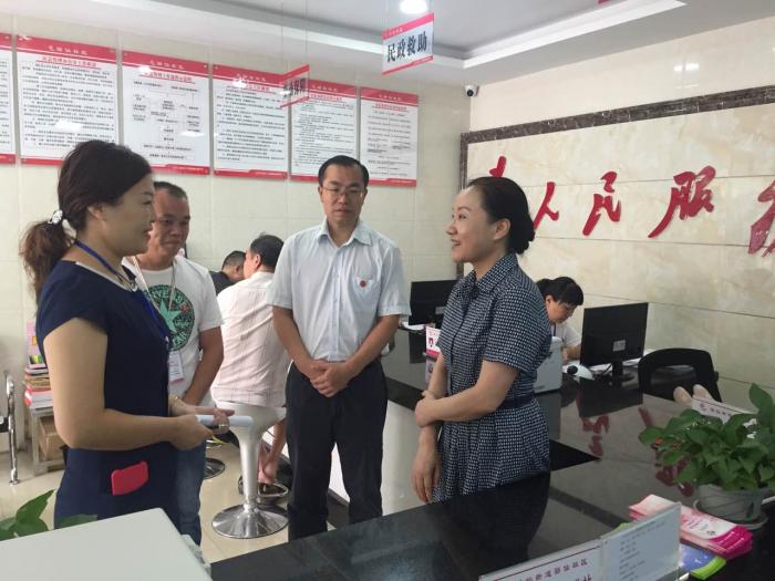 3 与北湖区骆仙社区妇联干部亲切交流.jpg