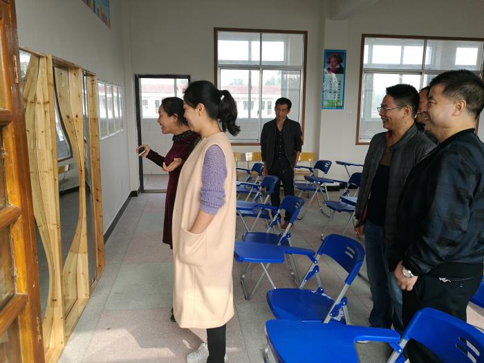 团体活动室参观.jpg