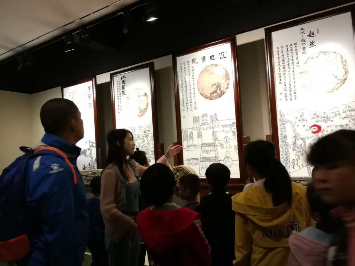 参观渌江书院.png