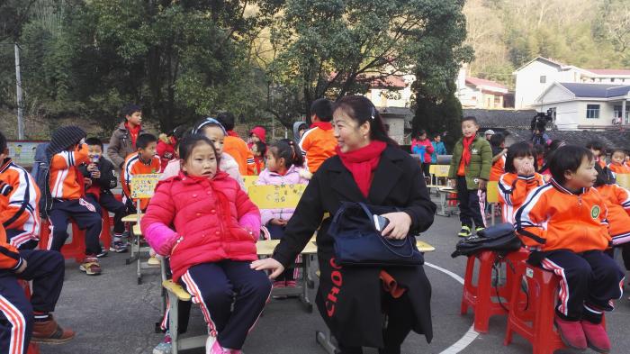 党校培训图片IMG_20171222_093615.jpg