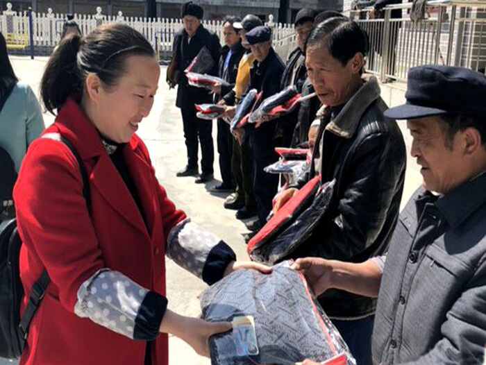 关爱老人.jpg