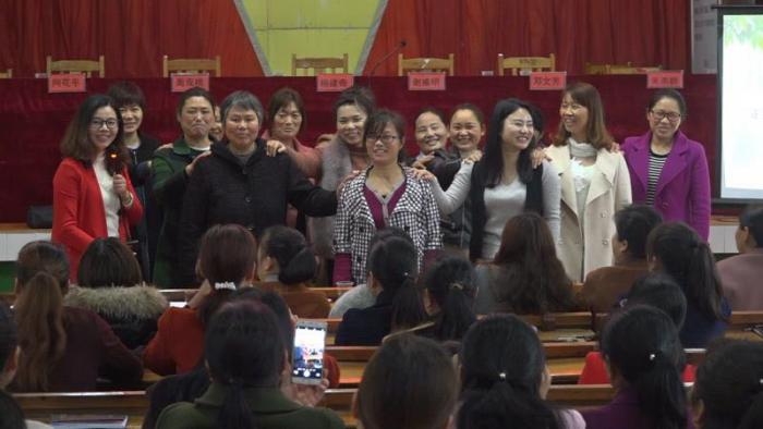 现场听众热情互动.jpg