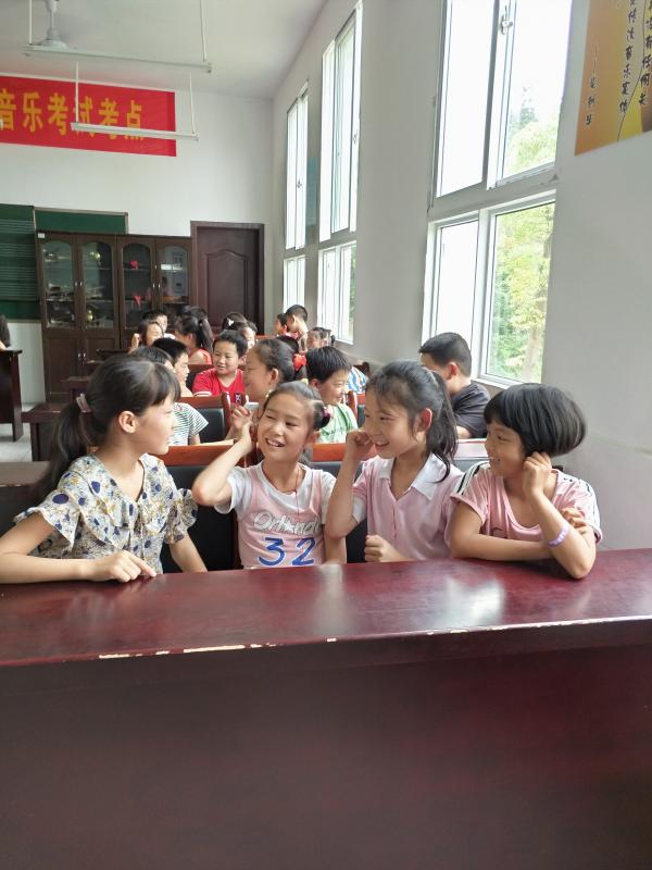 “耳朵......，还是头啊？”.jpg
