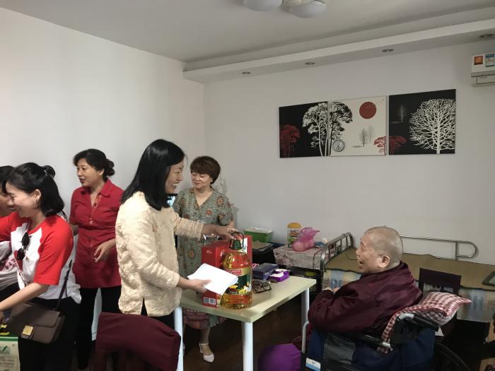 6.6区妇联进尚格社区3.jpg