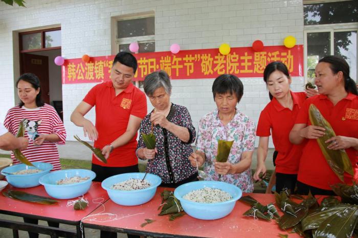 韩公渡包粽子.jpg