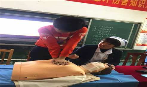 学生体验2_副本.jpg
