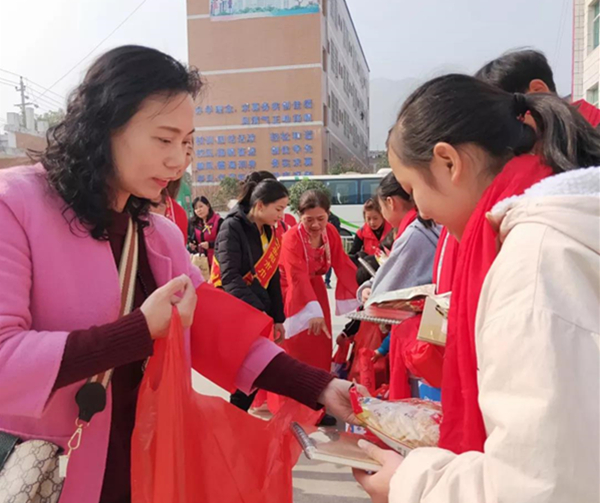 微信图片_20181205200405_副本.jpg