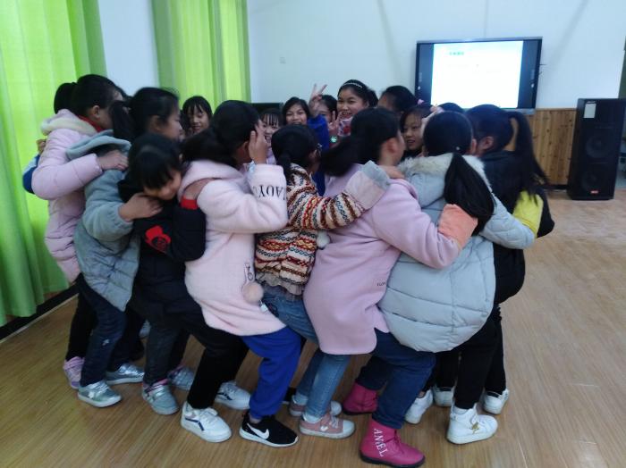 穿针引线活动图片.jpg