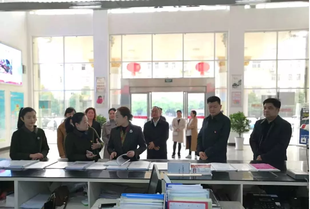 姜欣一行在益阳调研.png