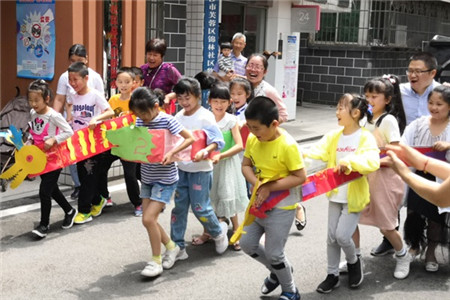 龙舟竞渡亲子互动_副本.jpg