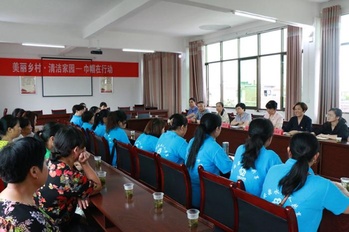美丽乡村——巾帼在行动_副本.jpg