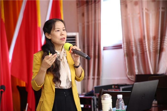 姚丽萍.jpg