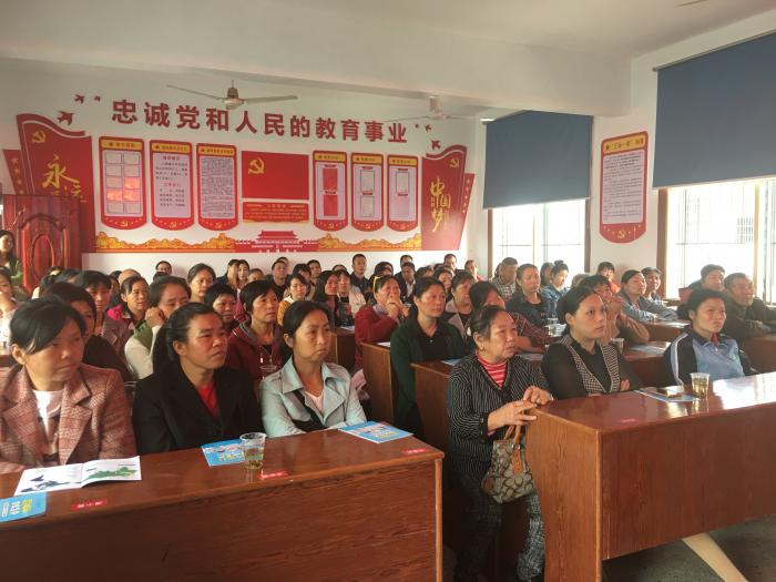 预防近视科普行（中学课堂2）.jpg