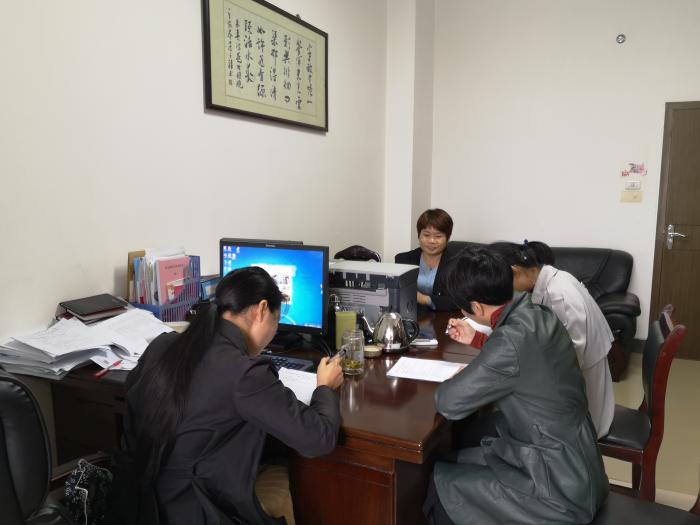 主题教育考试现场.jpg