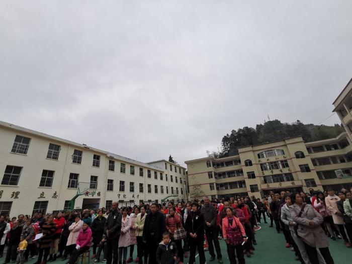 听课的家长_副本.jpg