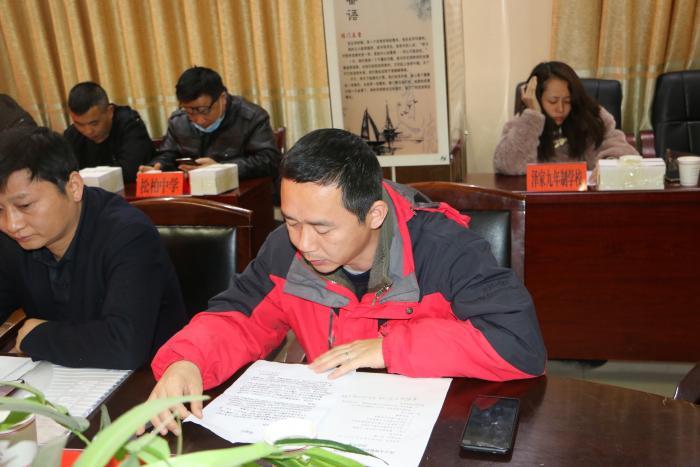 受赠学校发言.JPG